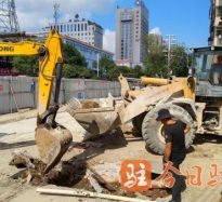 日本女学生撸男人鸡鸡视频高温下的坚守｜道路建设者用汗水铺就畅通路